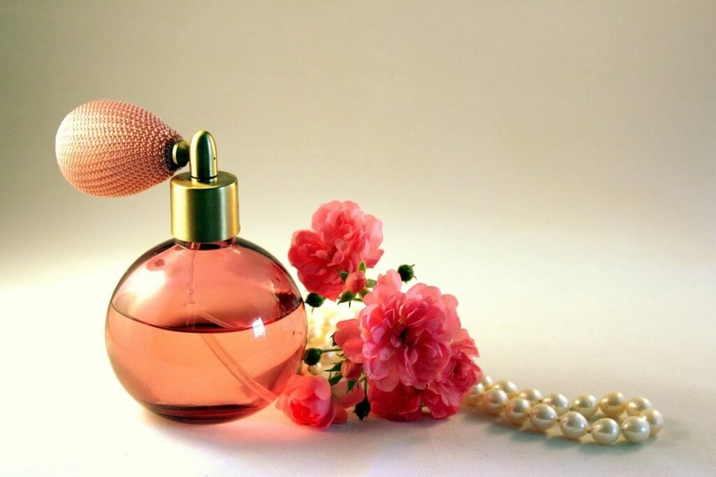 bottle, perfume, roses, fragrance, still life, glass bottle, perfume bottle, flacon, fragrant, pink, decoration, reflection, pearls, perfume, perfume, perfume, perfume, perfume